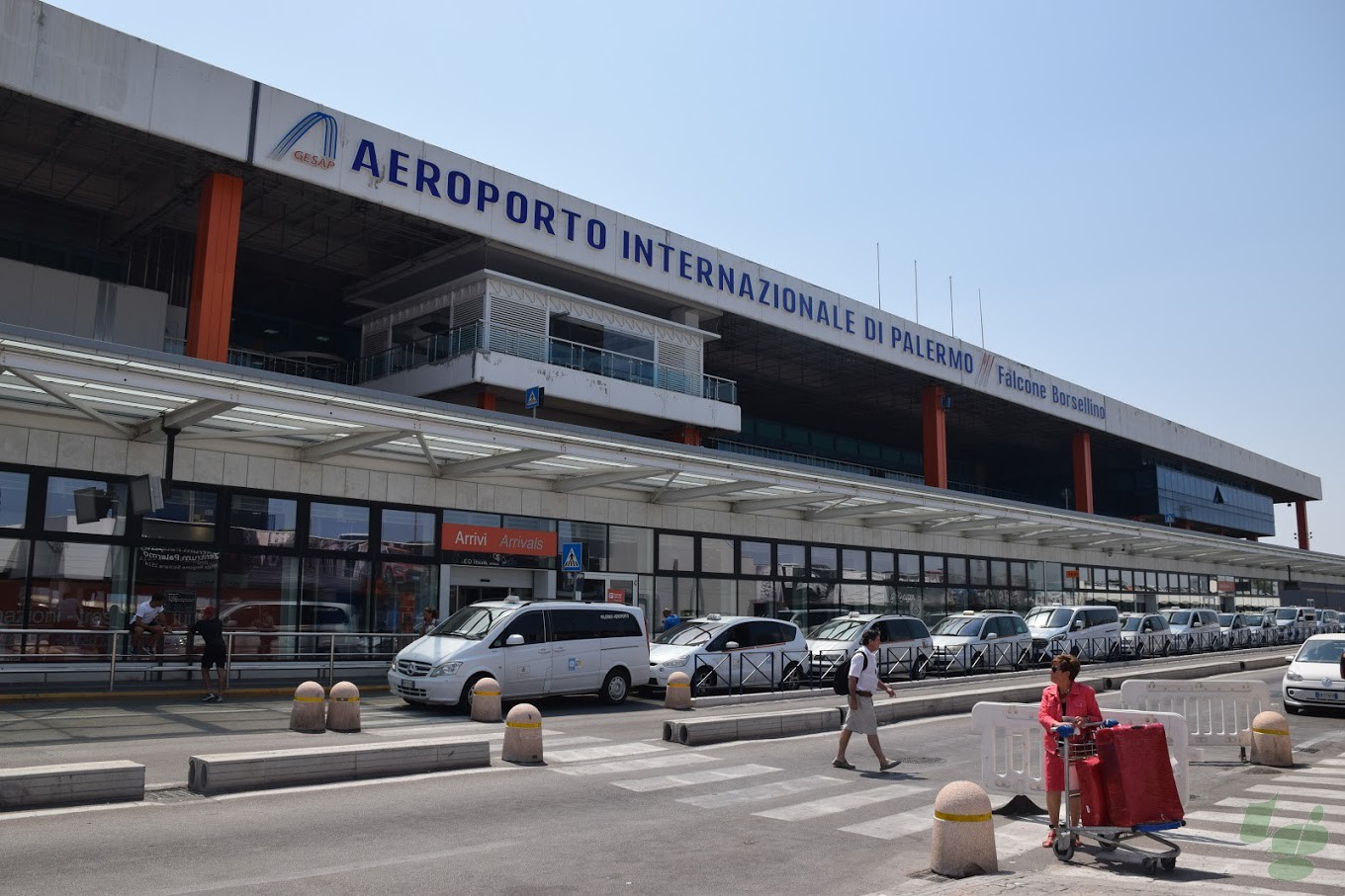 ヨーロッパのLCC ボロテア航空搭乗記〜(2)ベネチアVCE-パレルモPMO搭乗編