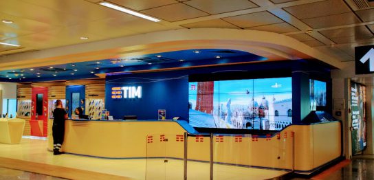 ローマ・フィウミチーノ空港のTIMショップ