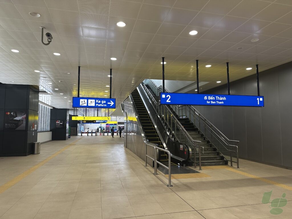 スオイティエン駅のコンコース