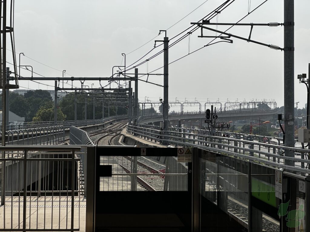 こちらは、今まで走ってきたホーチミン市側の線路